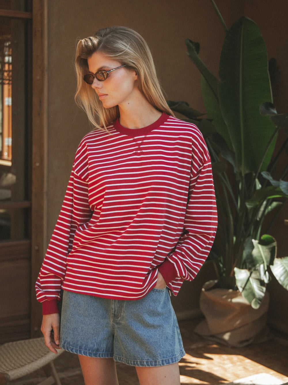 Rot gestreiftes Langarmshirt