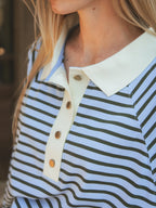 Hellblau gestreiftes Oversized-Polo
