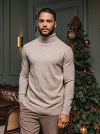Beige Wollrollkragenpullover