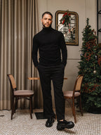 Schwarzer Wollrollkragenpullover