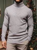 Grauer Wollrollkragenpullover