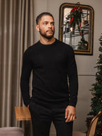 Schwarzer Wollpullover mit Rundhalsausschnitt