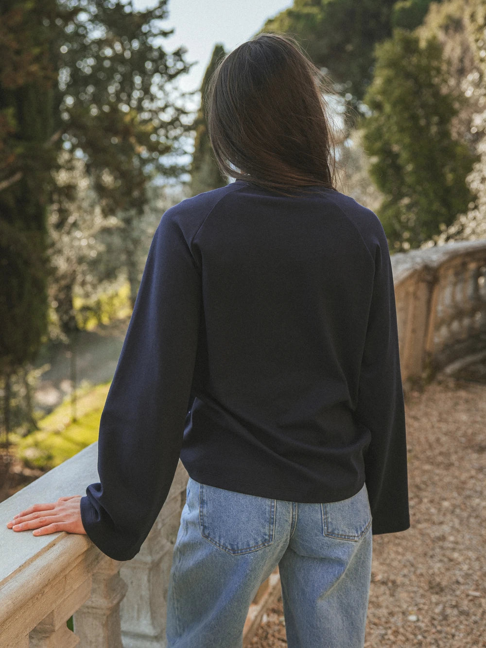 Marineblaues Raglan Langarmshirt