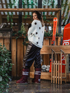 Weißer, weicher Pullover mit Polka-Dots