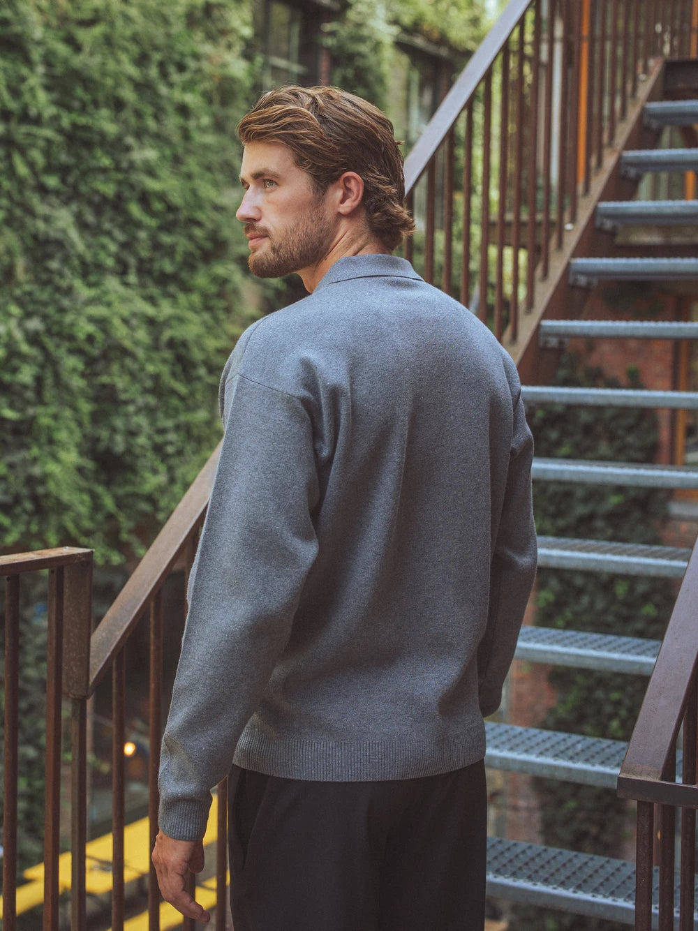 Graues Oversized Strickpolo