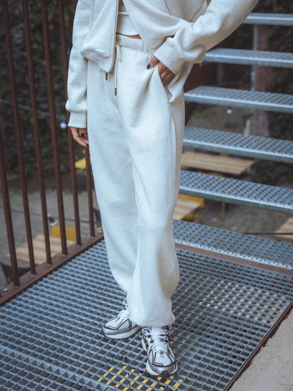 Hellgraue Jogginghose