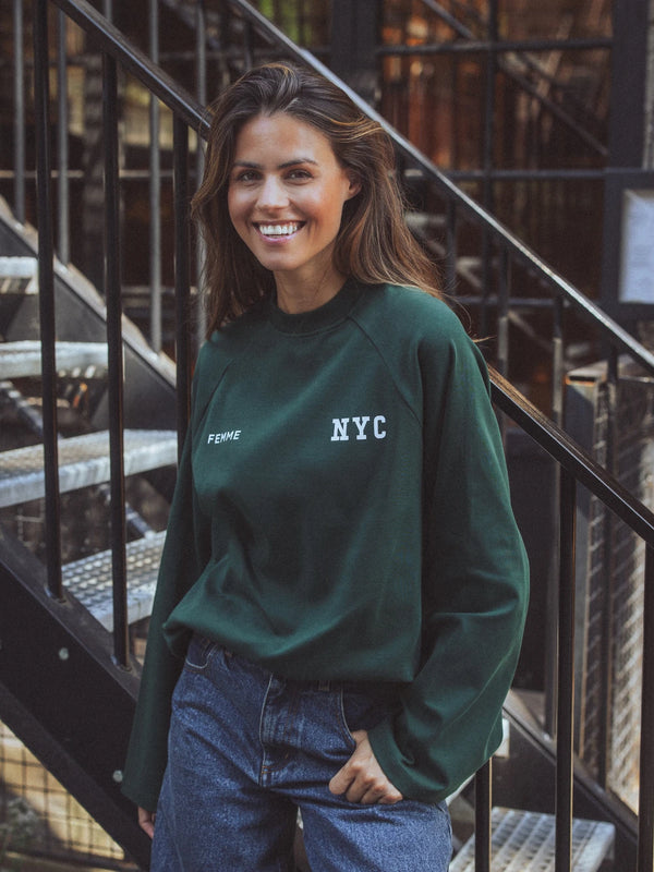 Grünes Oversized NYC Longsleeve