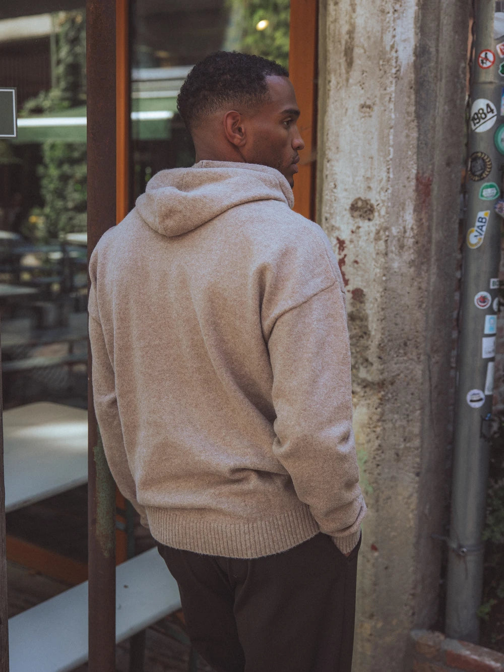 Hellbrauner Strickhoodie
