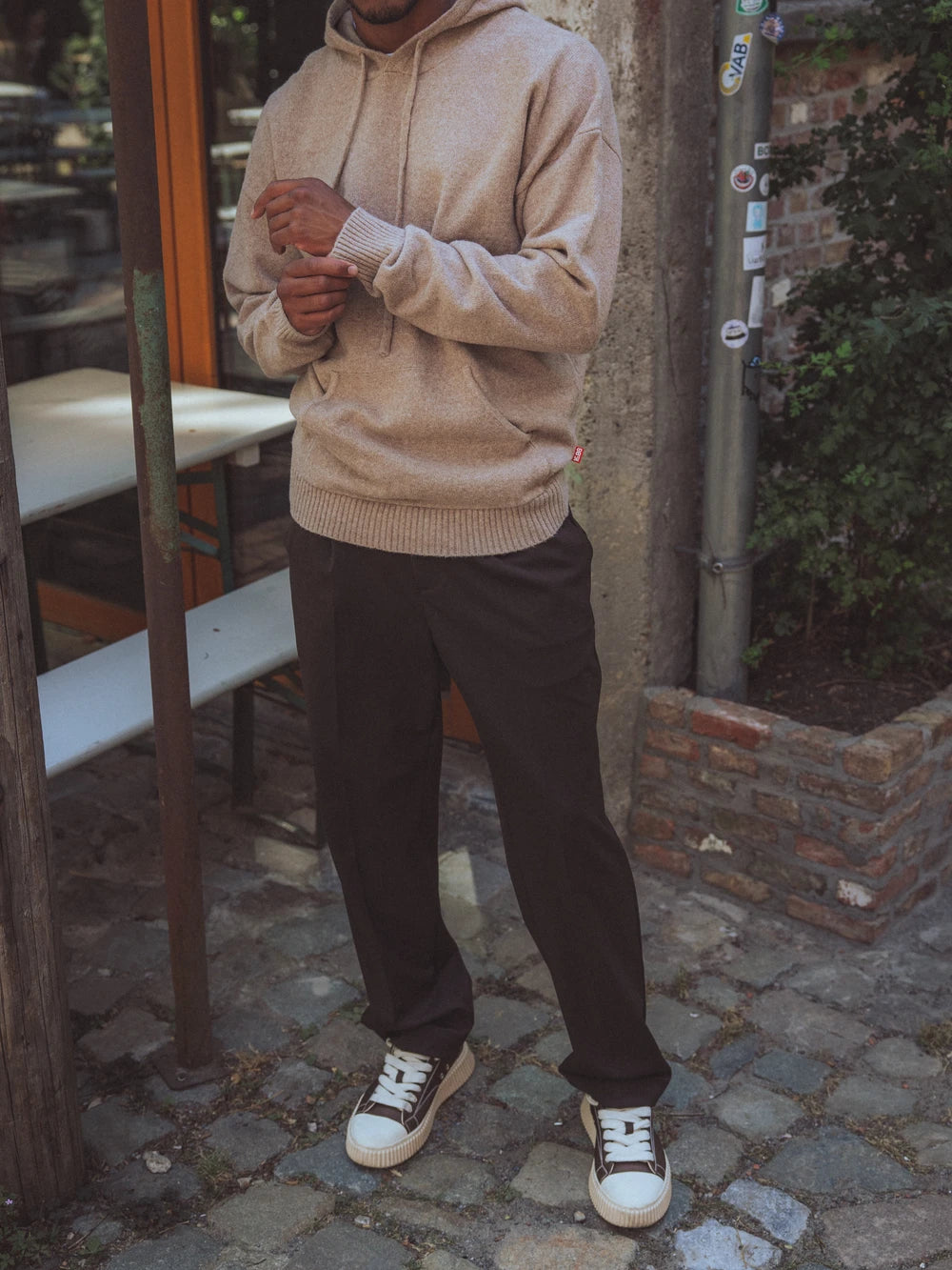 Hellbrauner Strickhoodie