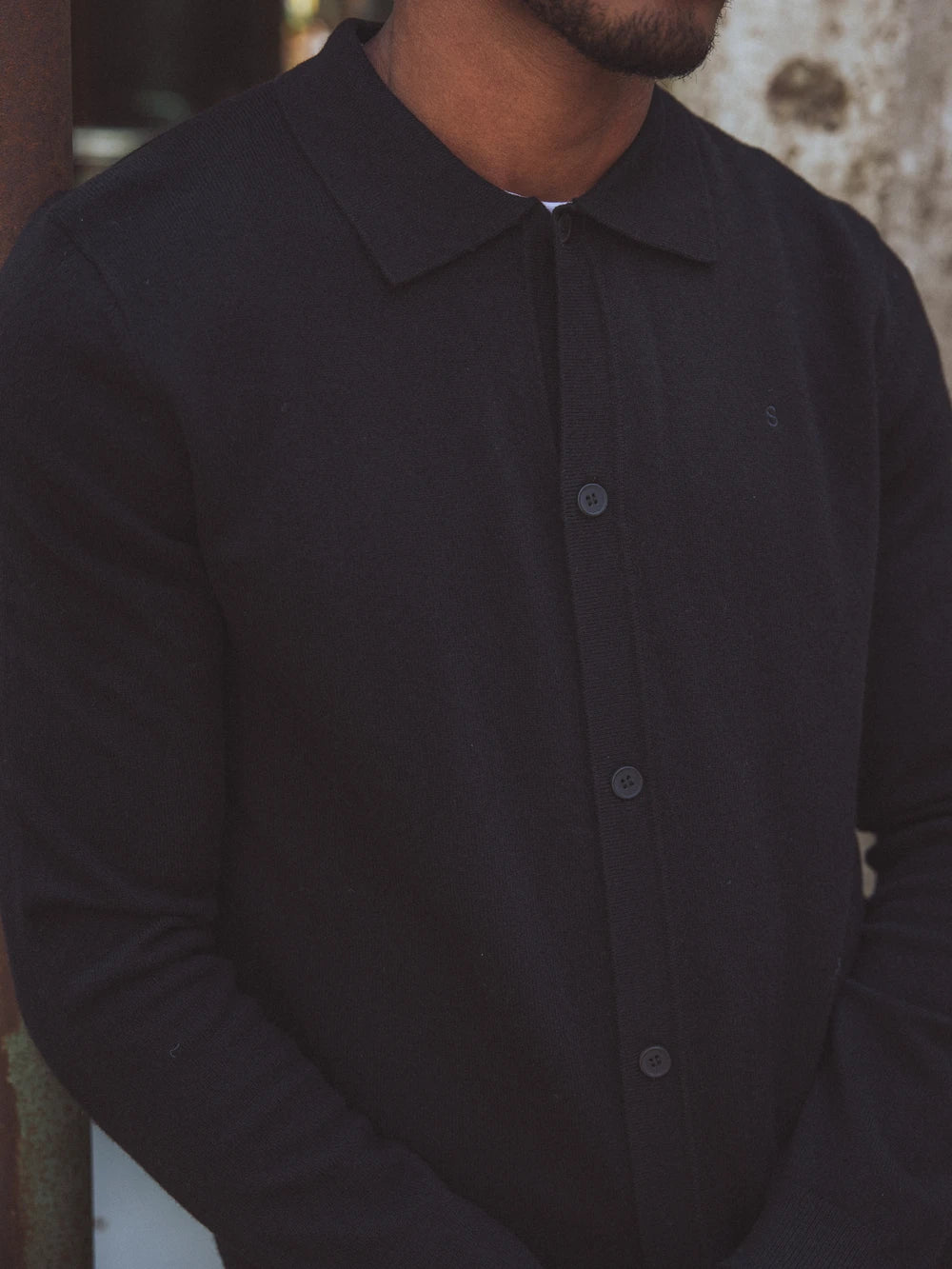 Schwarzer Wollcardigan