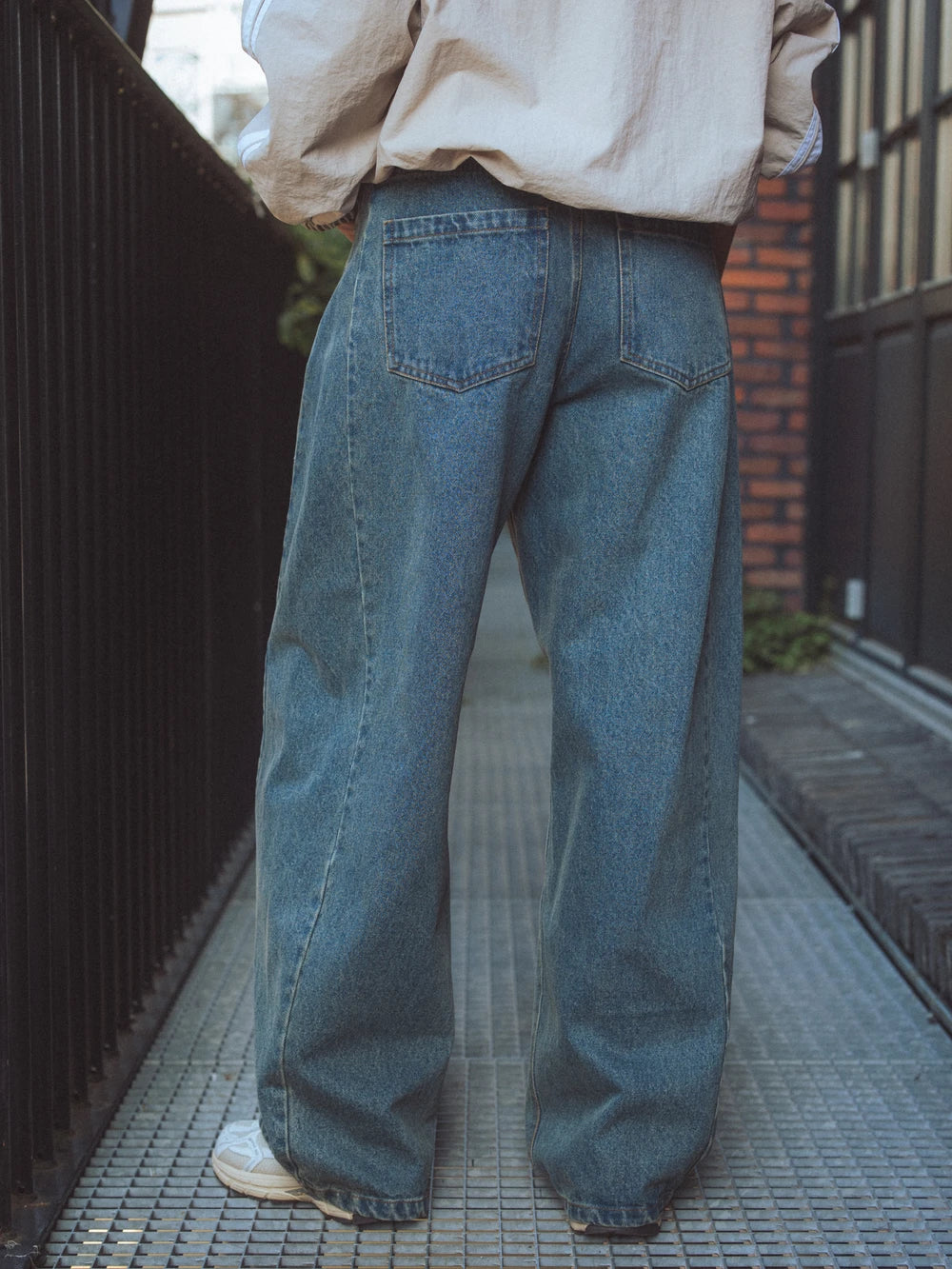 Brown Washed Balloon Jeans