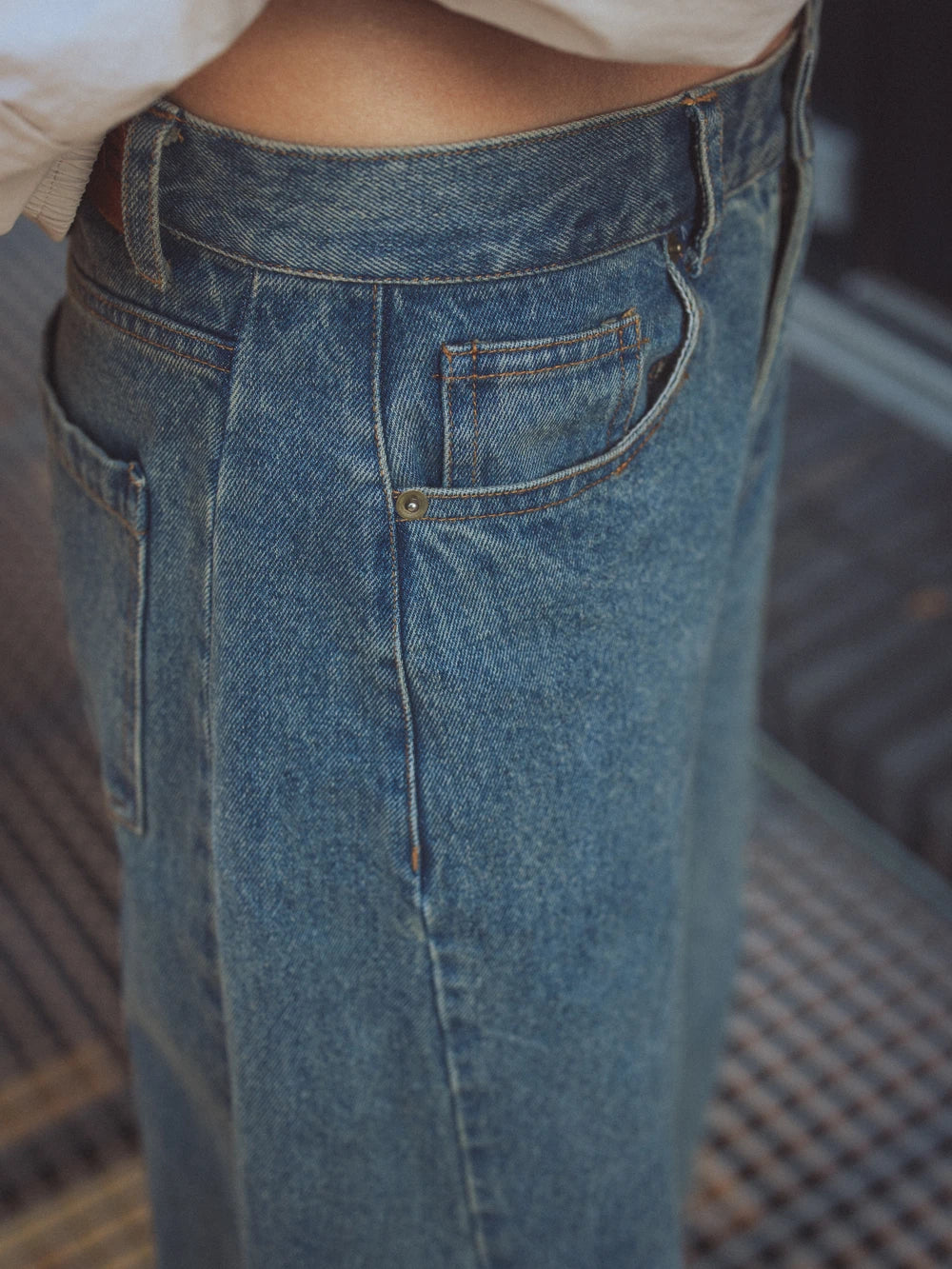 Brown Washed Balloon Jeans