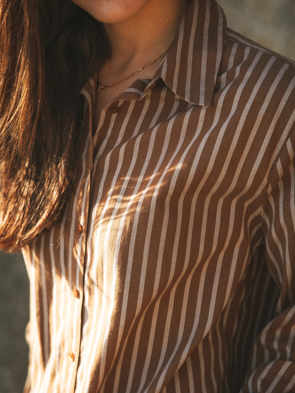 Braune gestreifte Oversize-Bluse