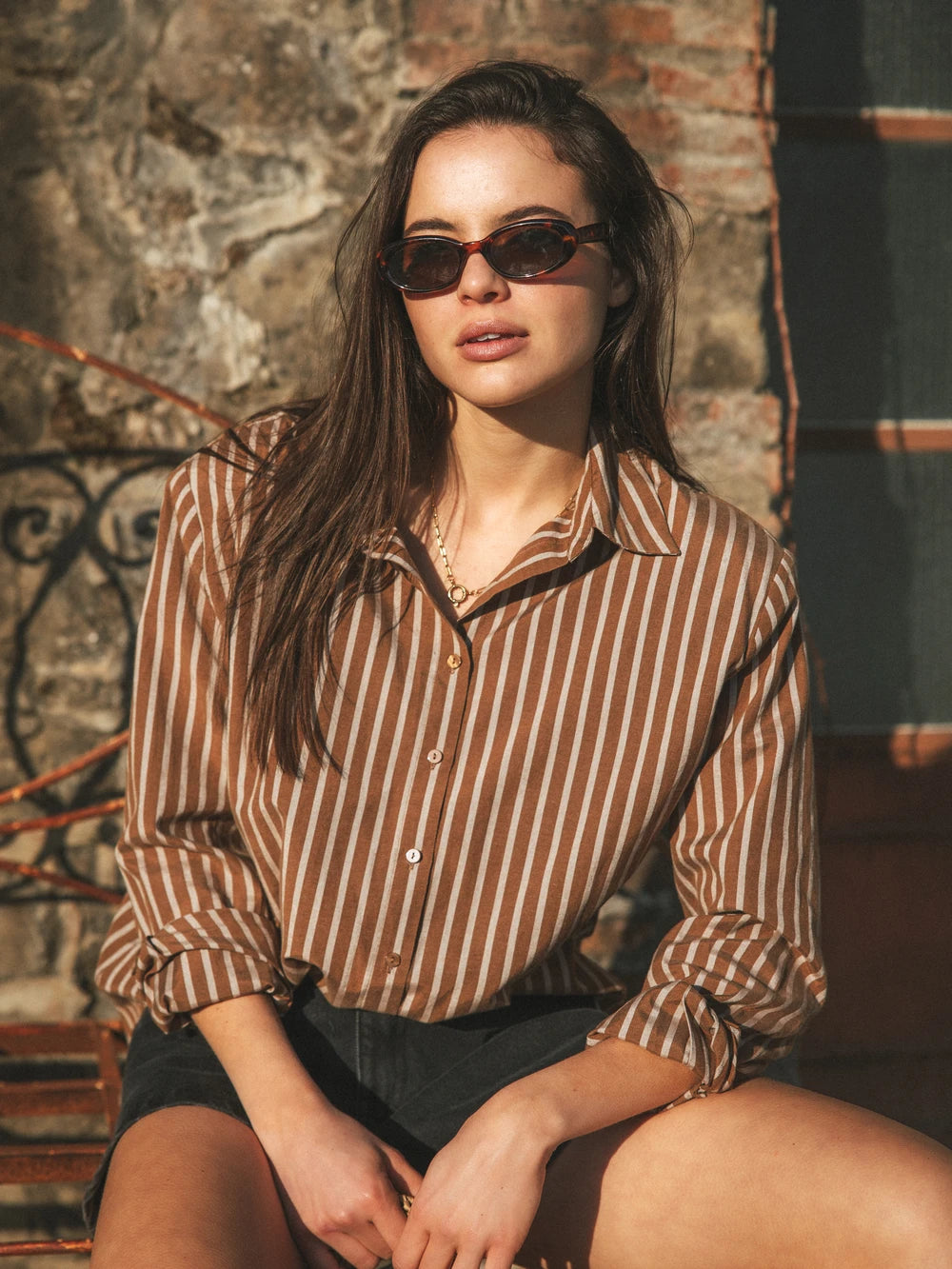 Braune gestreifte Oversize-Bluse