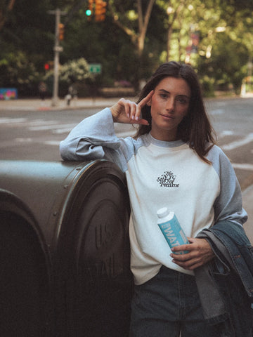 Graues Raglan-Langarmshirt