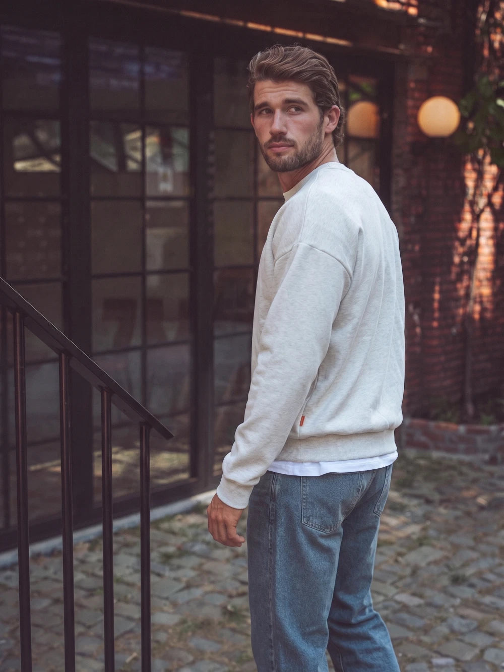 Grauer Oversized Basic-Pullover