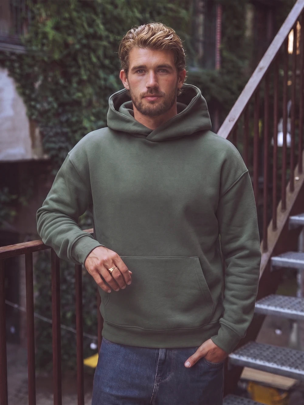 Grüner Oversize-Kapuzenpullover