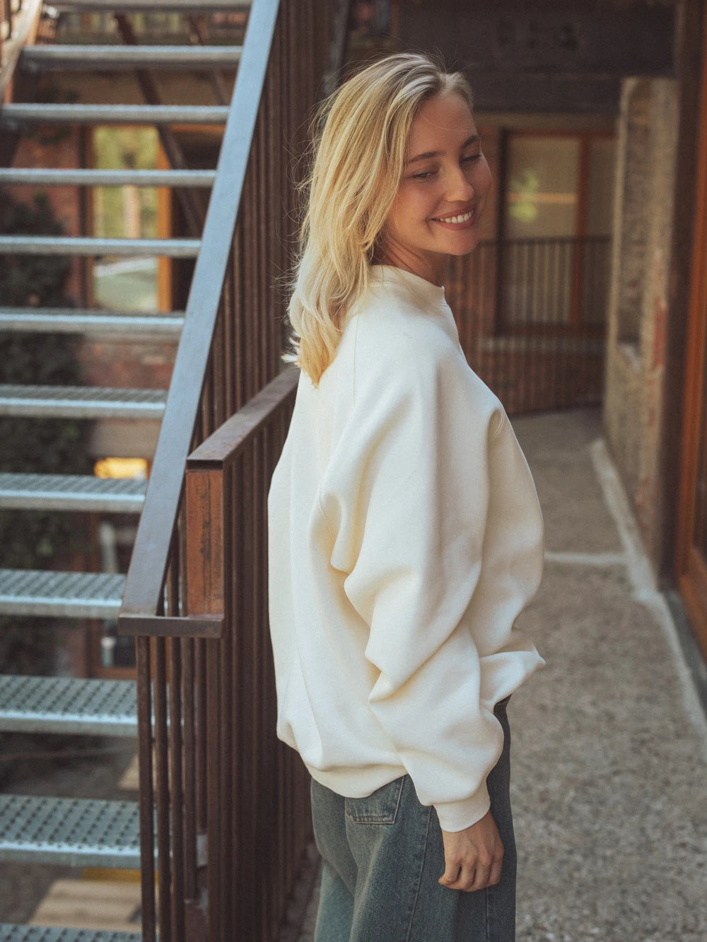 Creme Oversized-Sweater für Damen