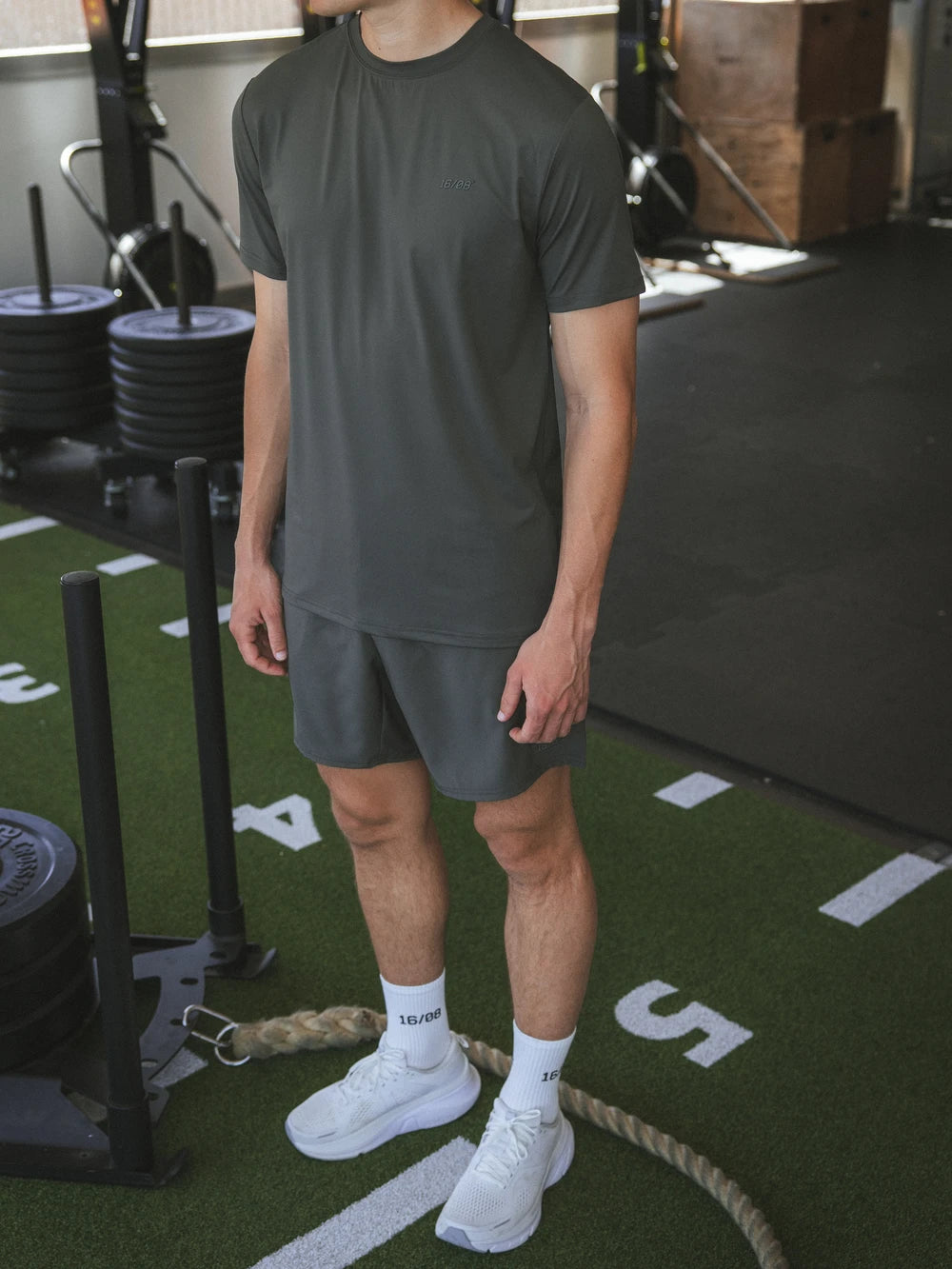 Army-grünes Basic Sport-T-Shirt