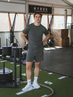 Army-grünes Basic Sport-T-Shirt