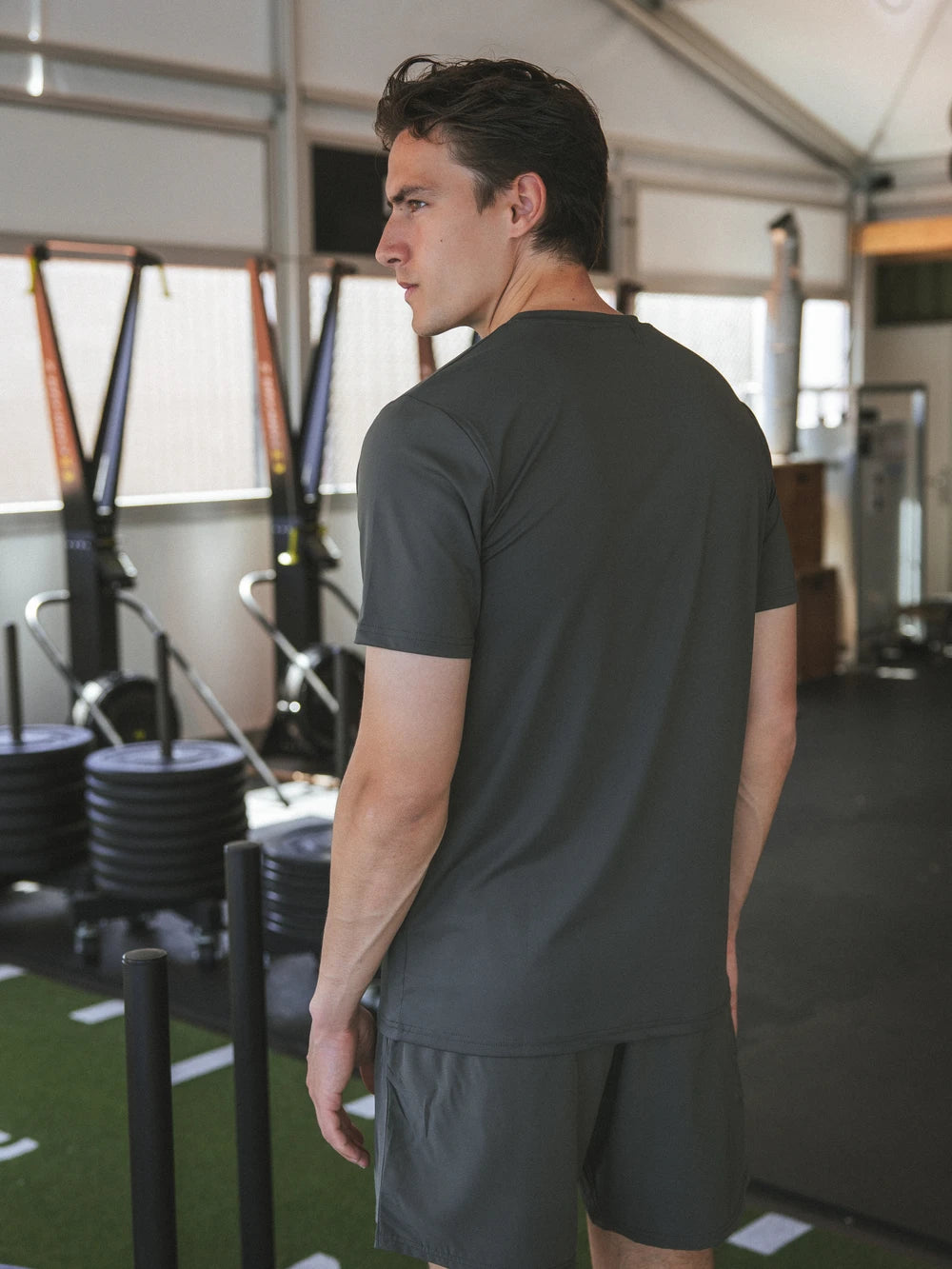 Army-grünes Basic Sport-T-Shirt