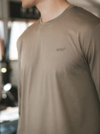 Braunes Sport-Langarmshirt