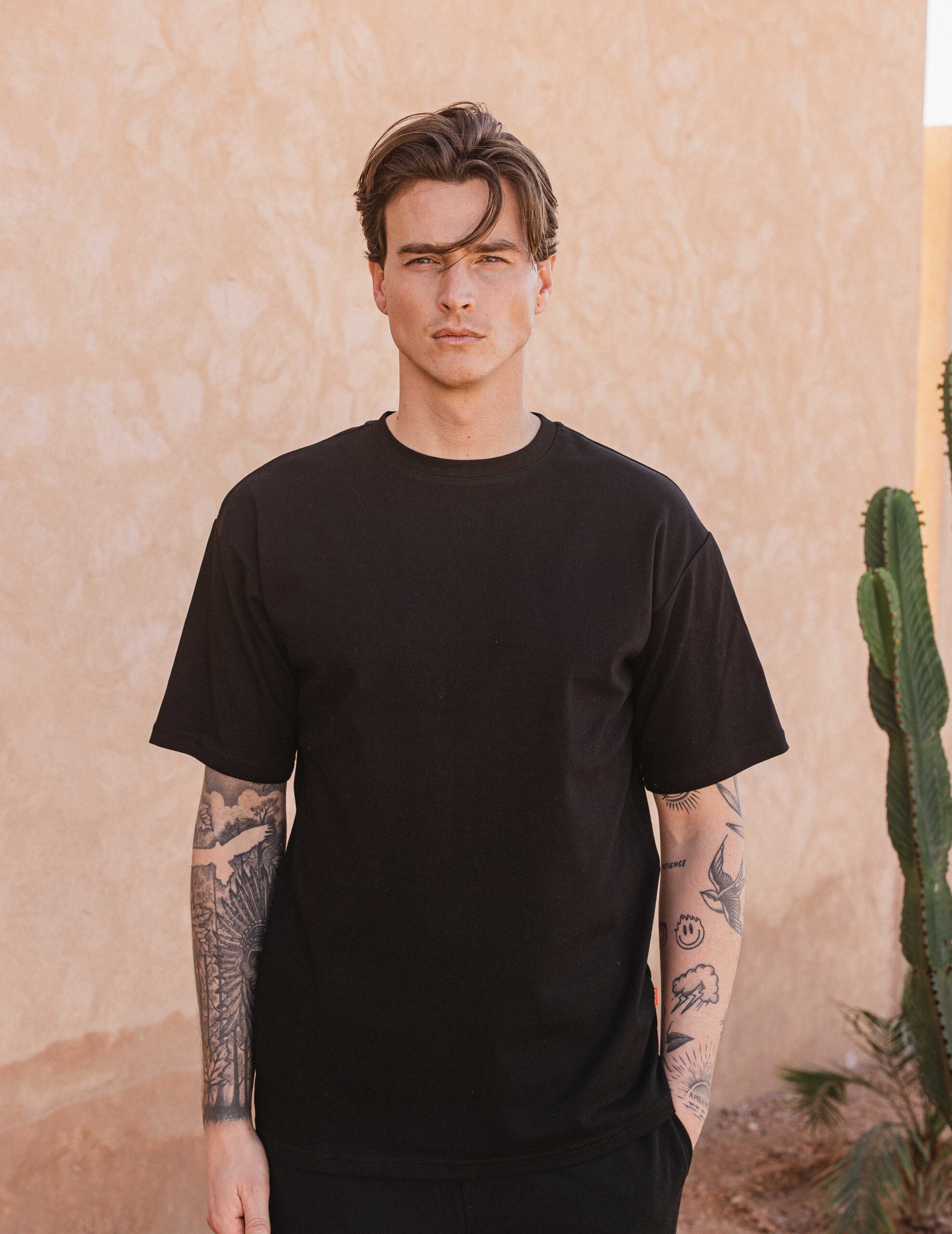 Black Oversized T-shirt 1608 WEAR
