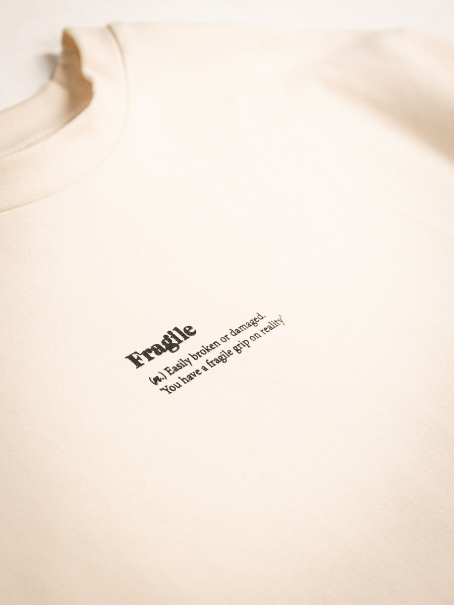 Creme Fragile Oversized T-shirt 1608 WEAR