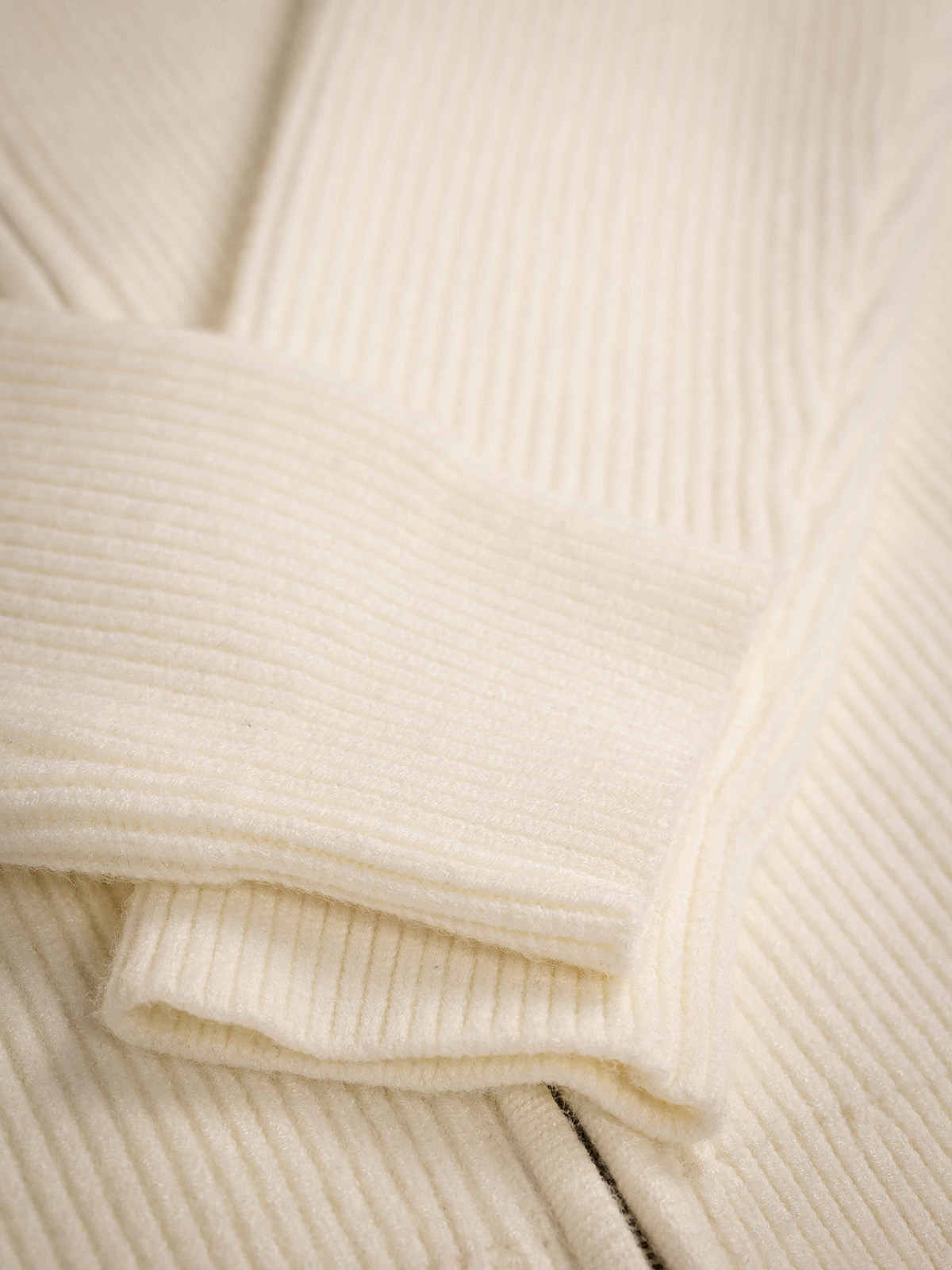 White Knitted Vest 1608 WEAR