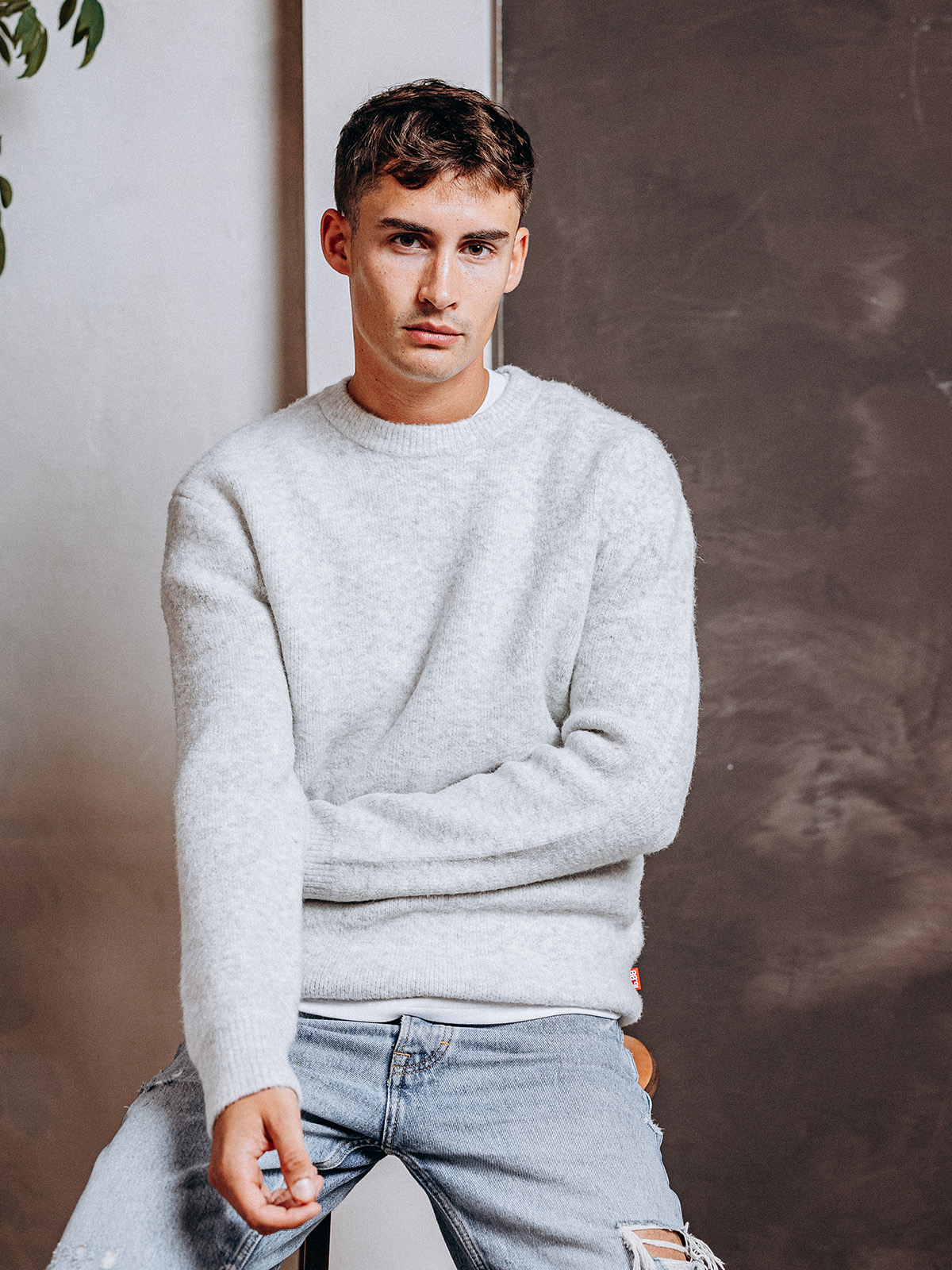 Light grey crew neck on sale sweater