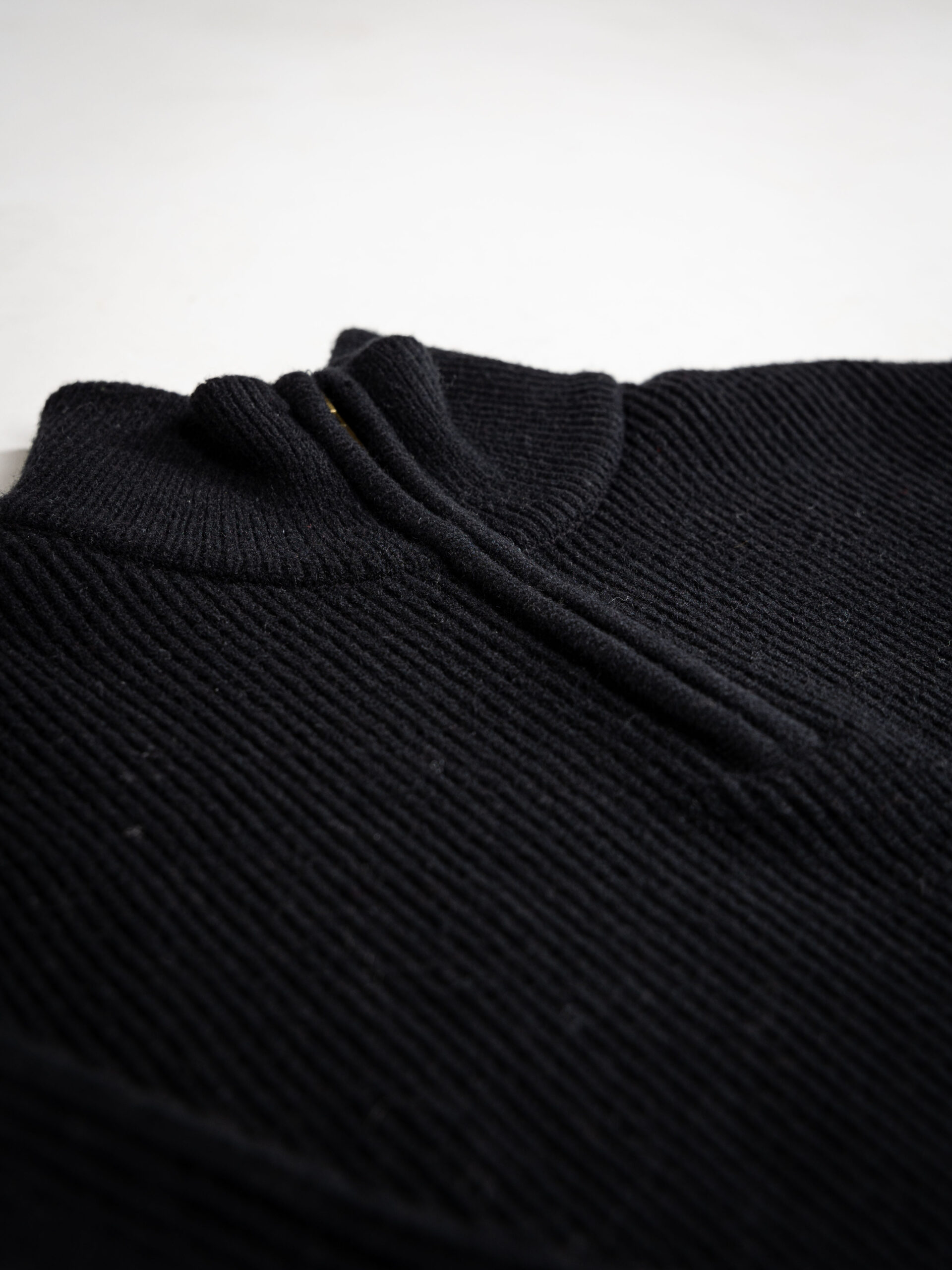 Black Knit Zipper 1608 WEAR
