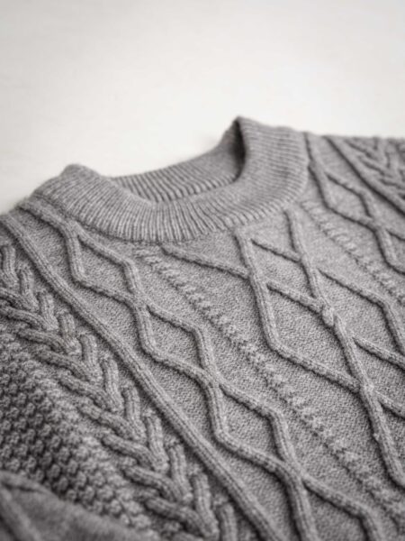 Grey Kabel Sweater