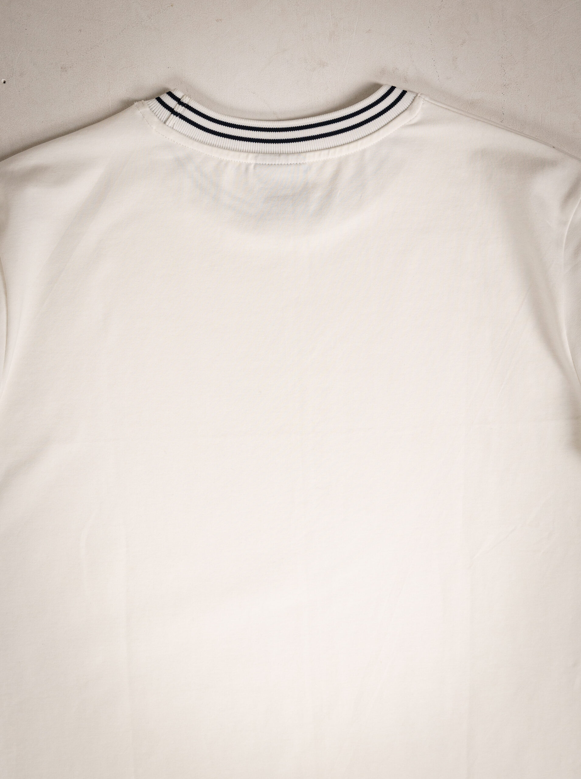 White Collar T-shirt 1608 WEAR