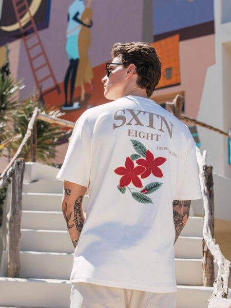 SXTN Rotes Blumen-T-Shirt in Übergröße