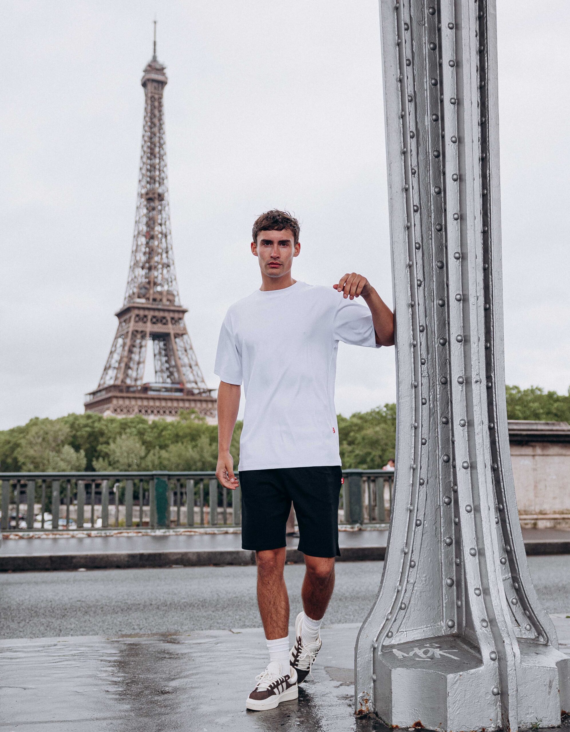 Eiffel Tower White Oversized T-shirt 1608 WEAR