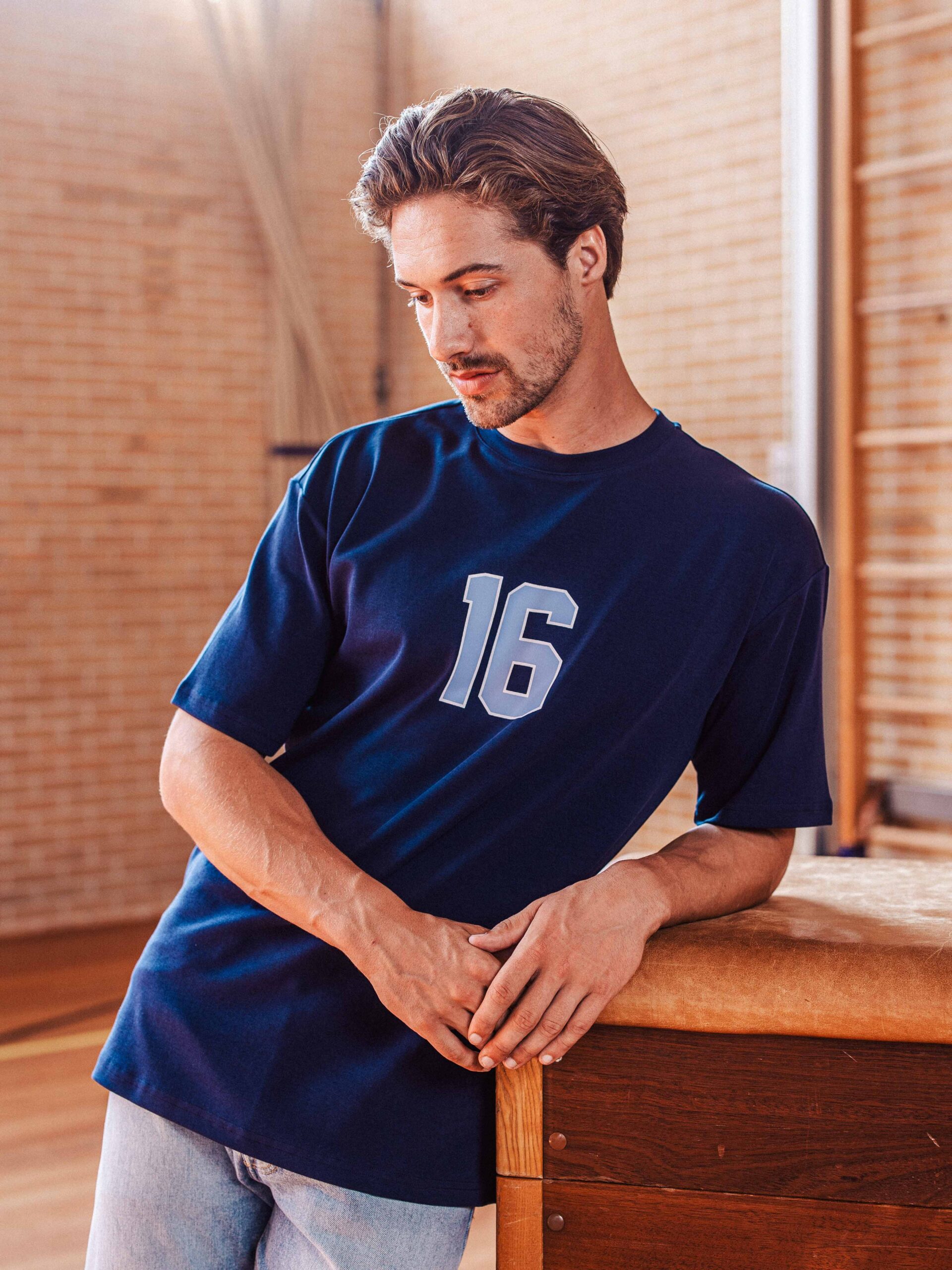 Navy Sixteen T-shirt 1608 WEAR