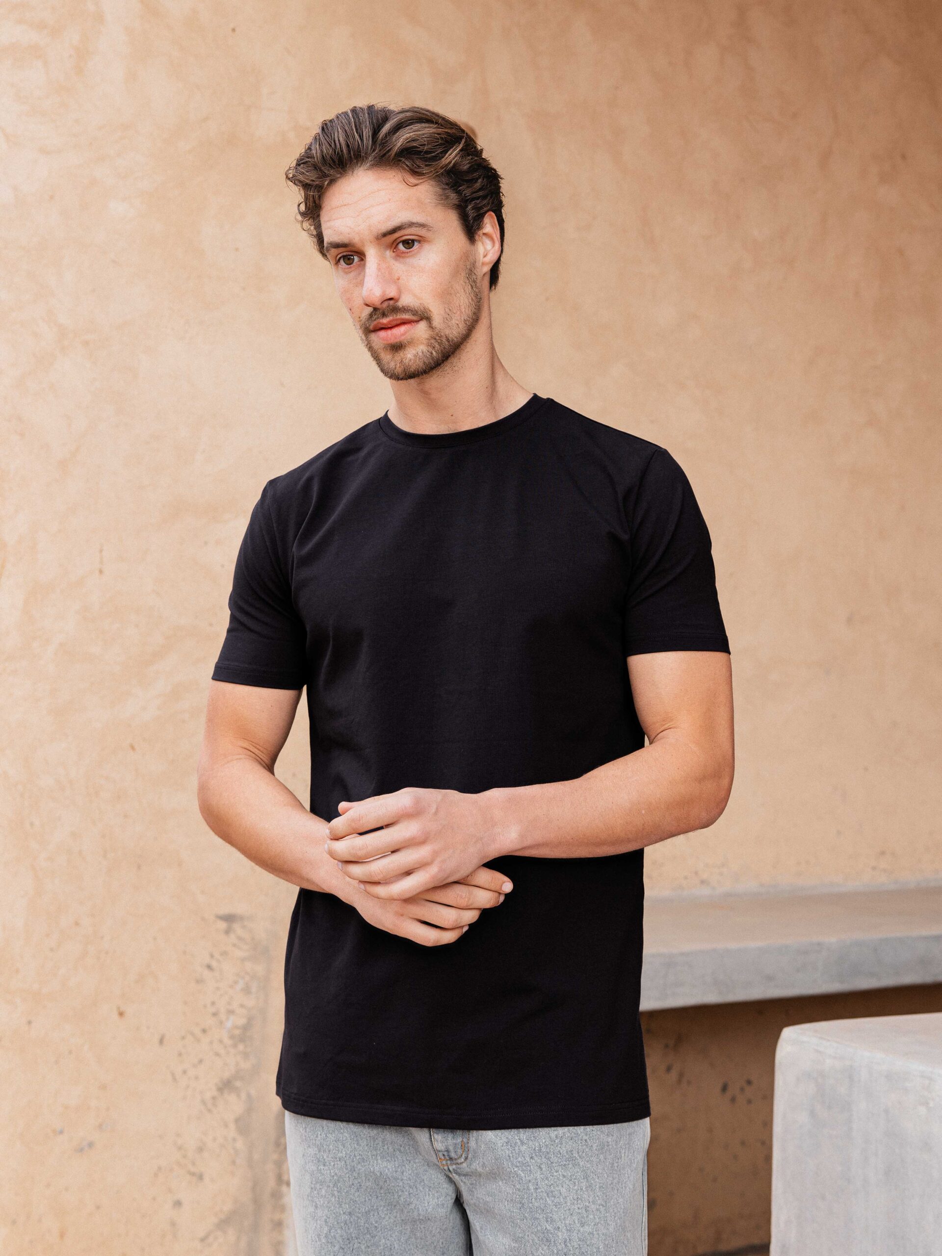 Black Slimfit T-shirt 1608 WEAR