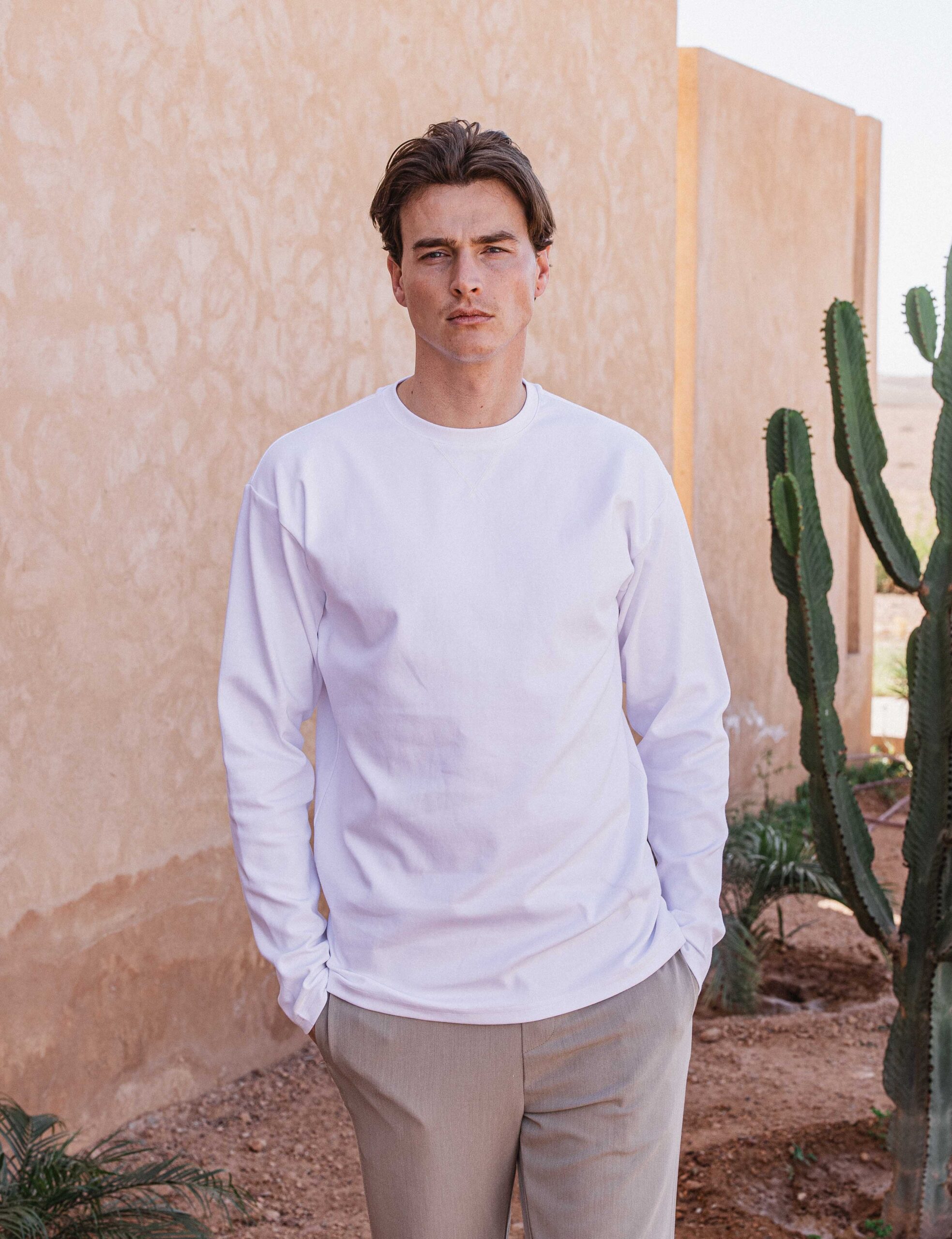 White Oversized Longsleeve 1608 WEAR