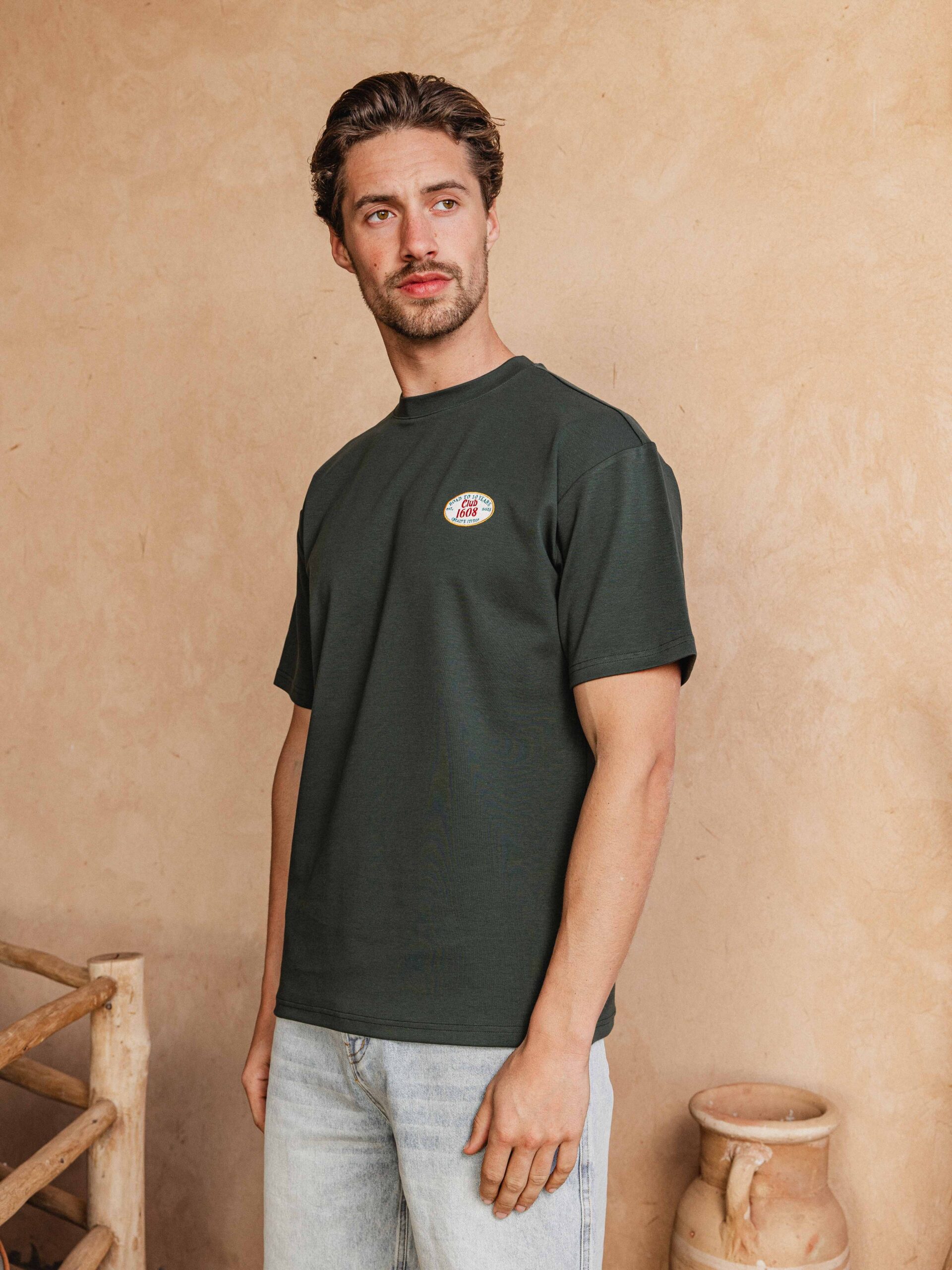 Grünes Patch-T-Shirt in Übergröße 1608 WEAR