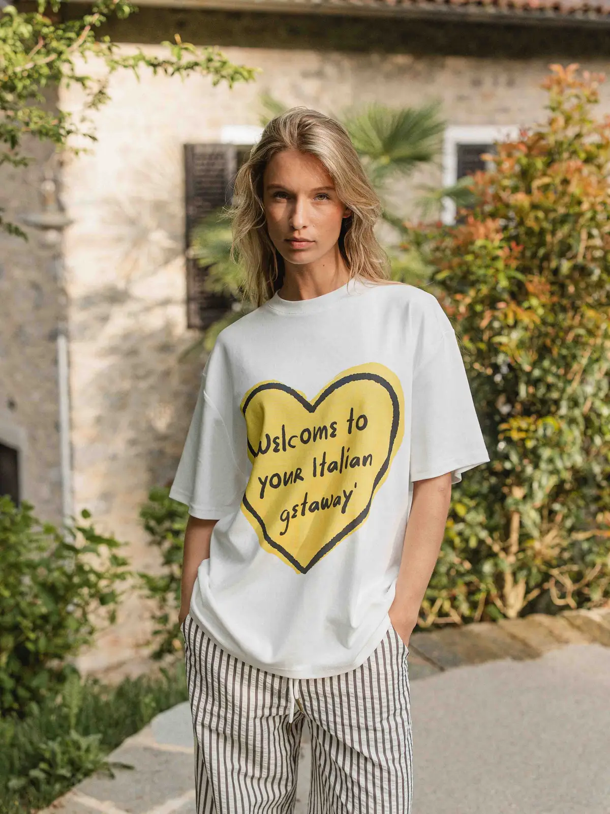 White Heart T-shirt 1608 WEAR