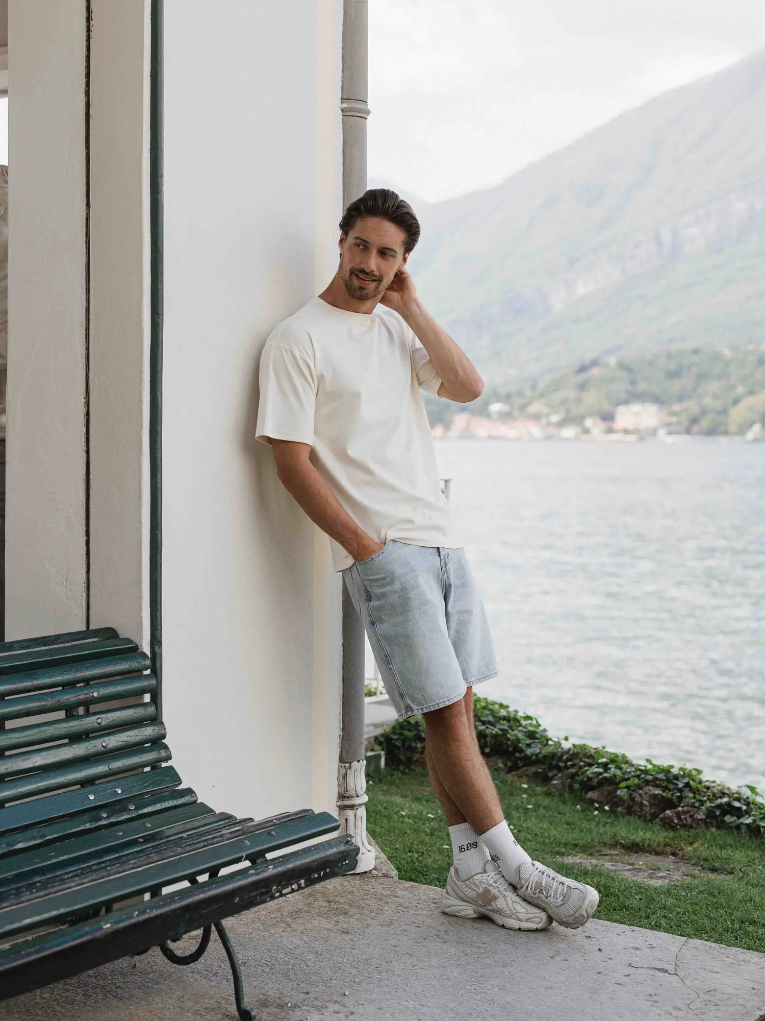 Creme Behind Oversized T-shirt 1608 WEAR