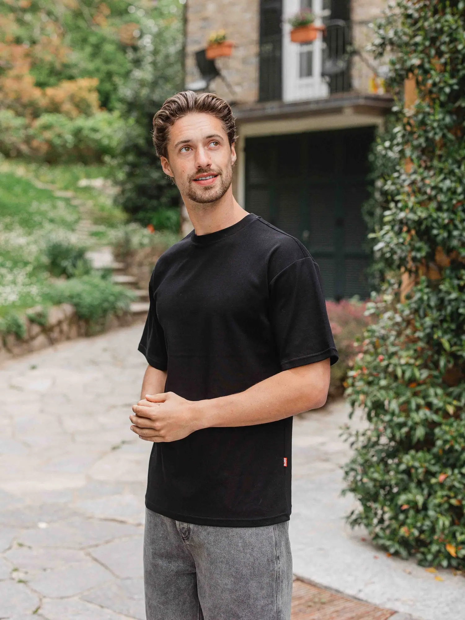 Black Behind Oversized T-shirt 1608 WEAR