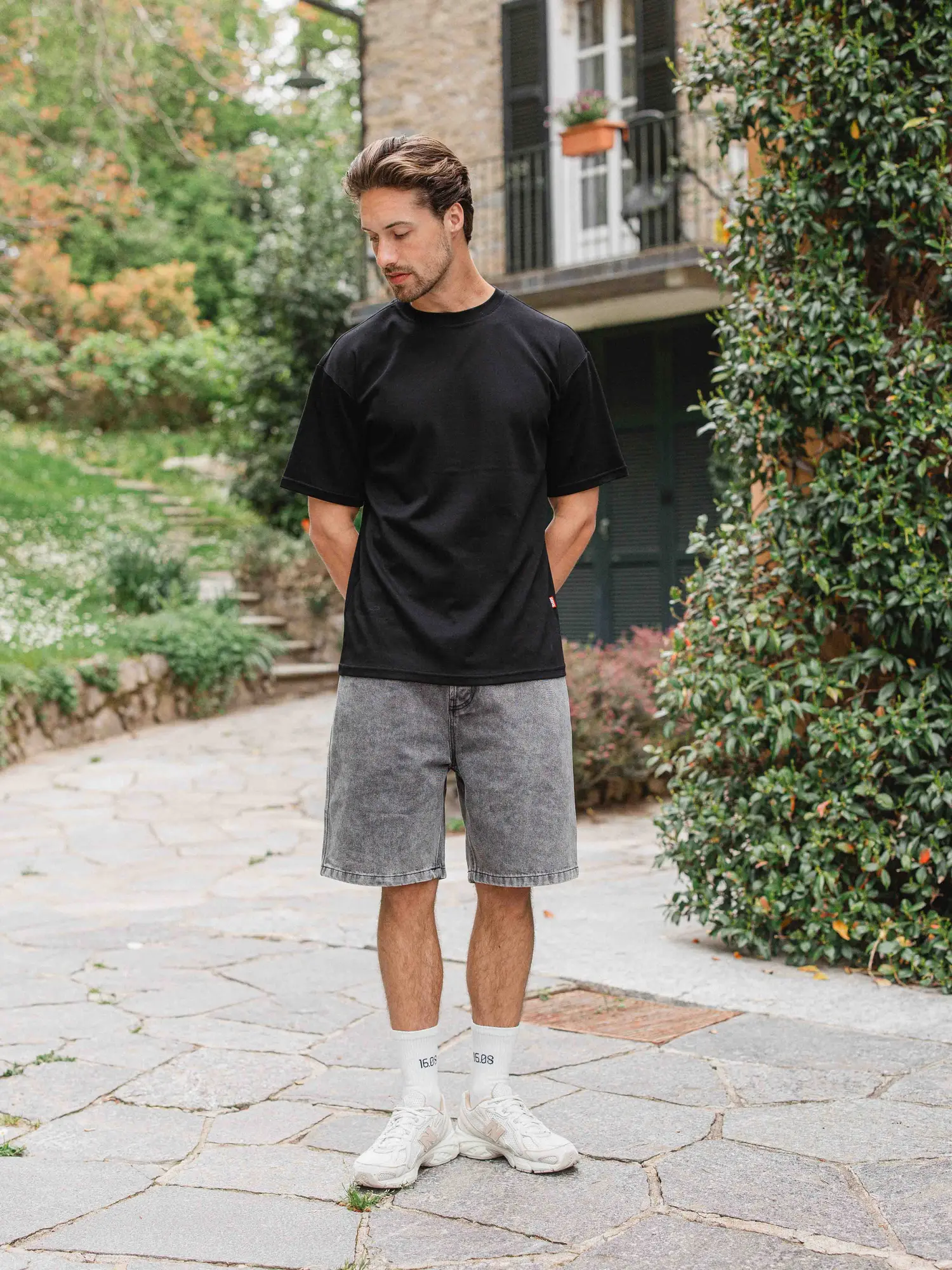 Black Behind Oversized T-shirt 1608 WEAR