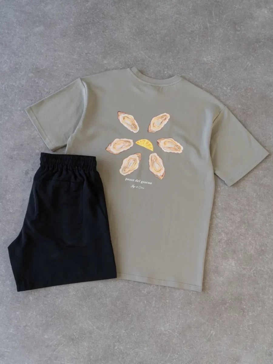 Green oyster outfit 1608 WEAR