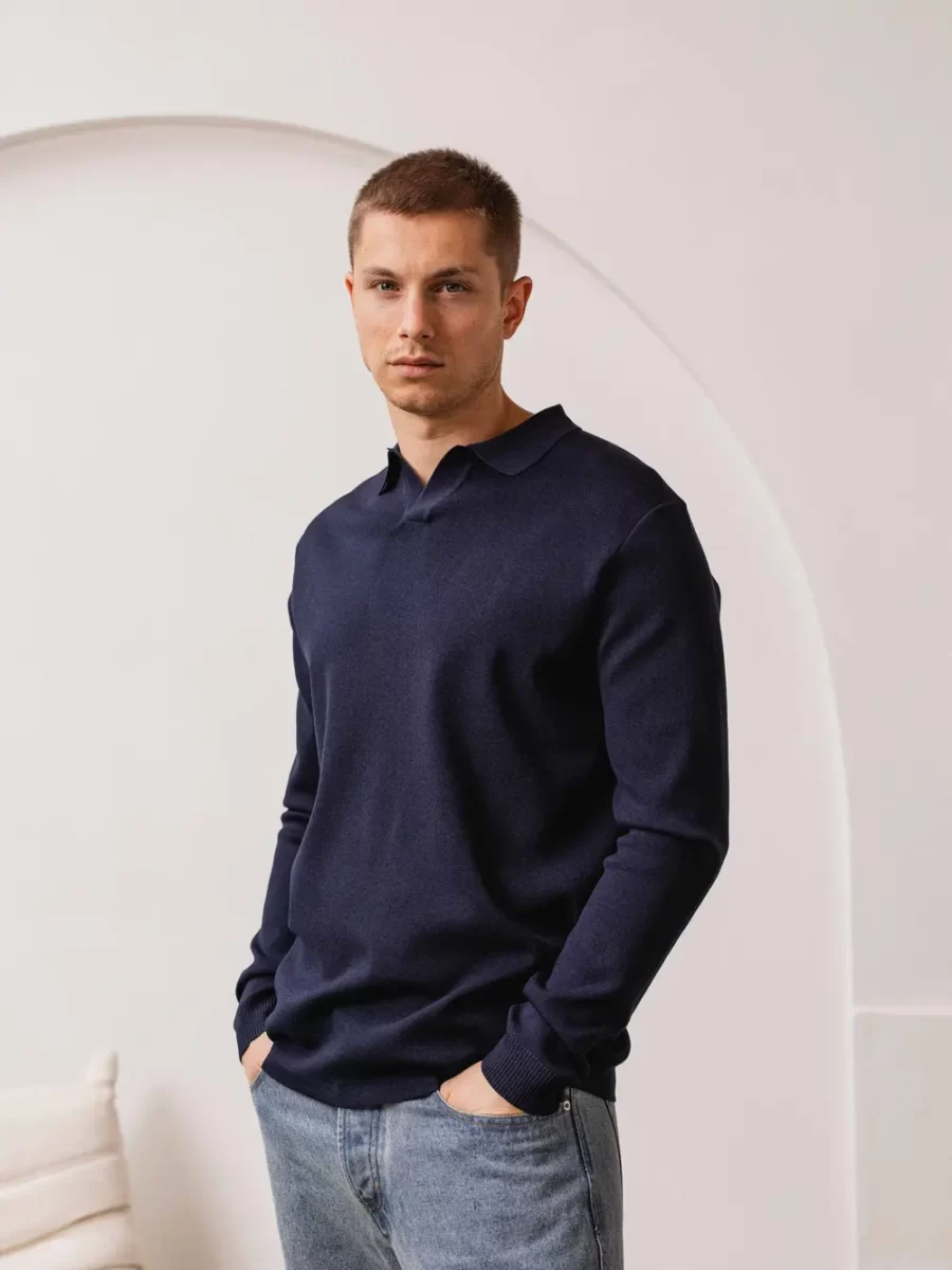 Viscose Navy Knit V-collar