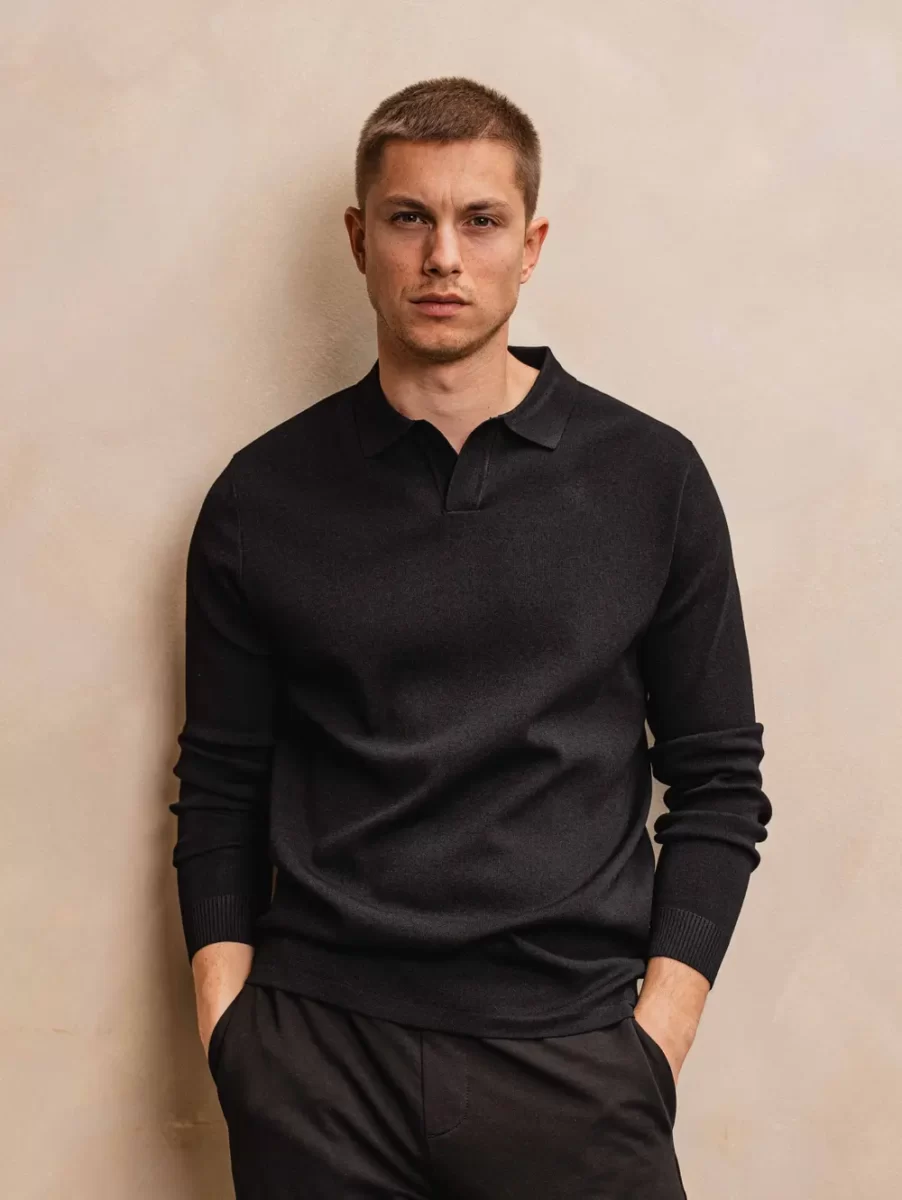 Viscose Black Knit Longsleeve V collar