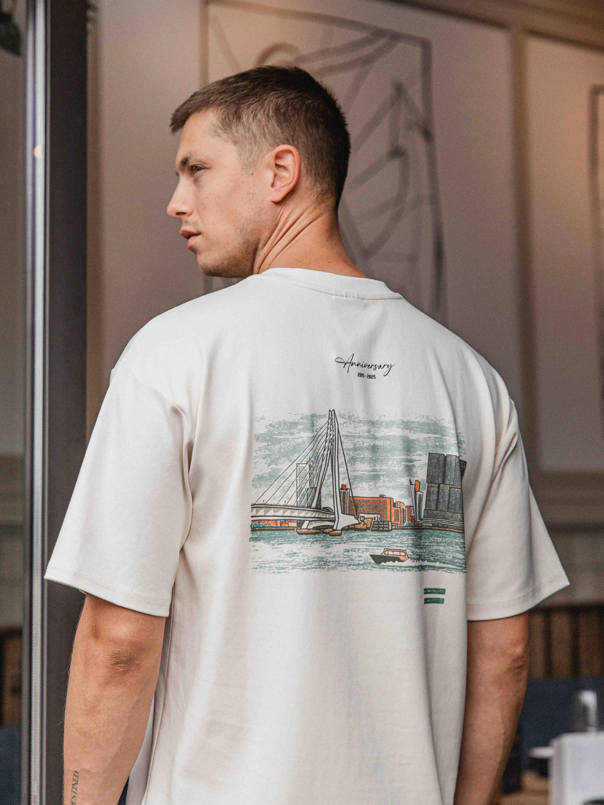 Creme R’dam Oversized T-shirt 1608 WEAR