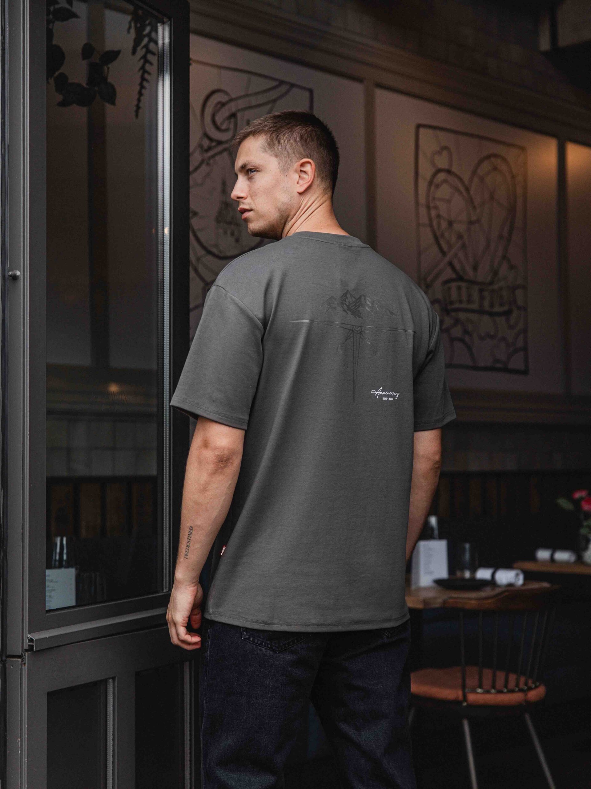 Off Black Compass Oversized T-shirt 1608 WEAR