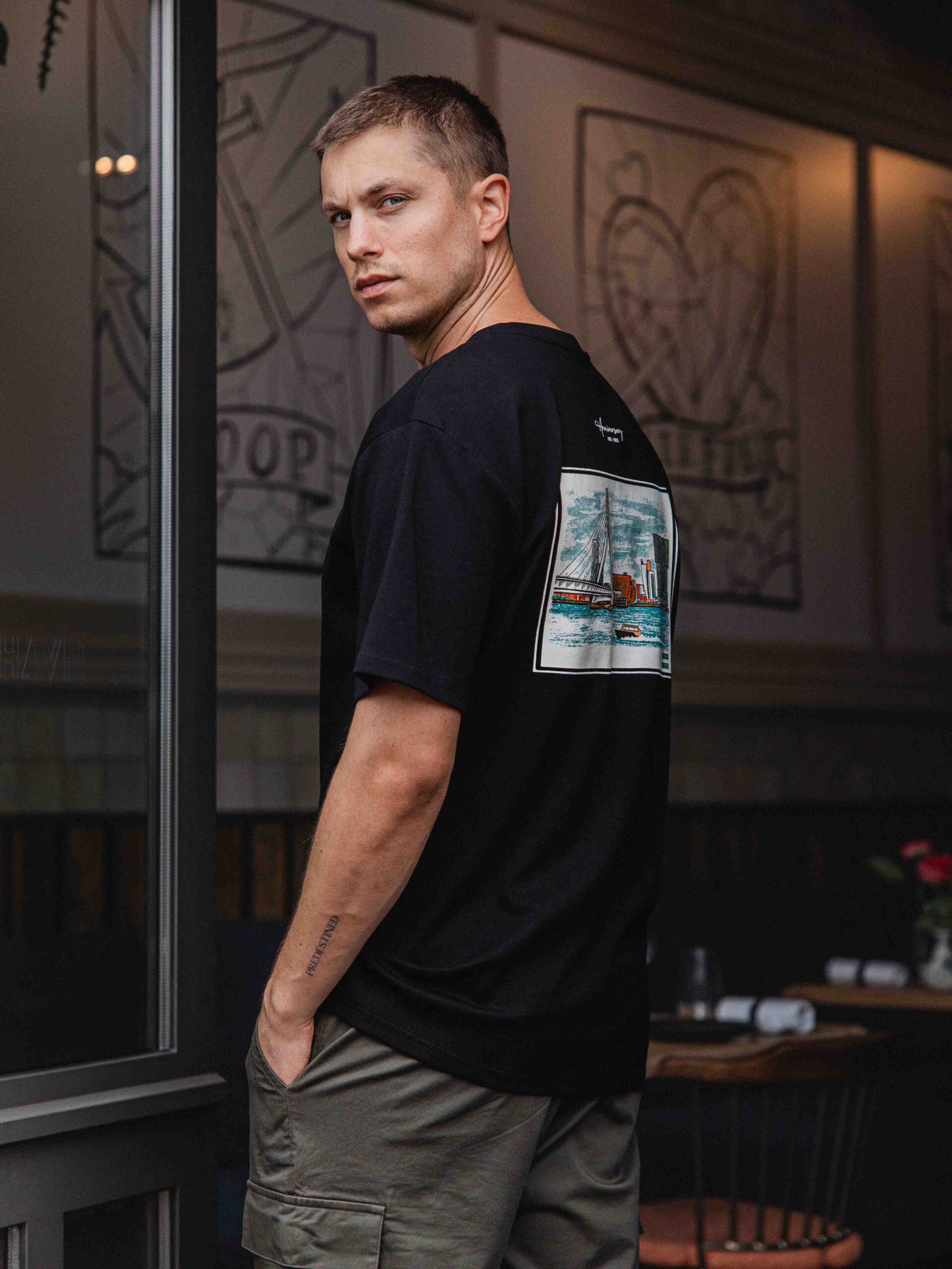 Black R’dam Oversized T-shirt 1608 WEAR