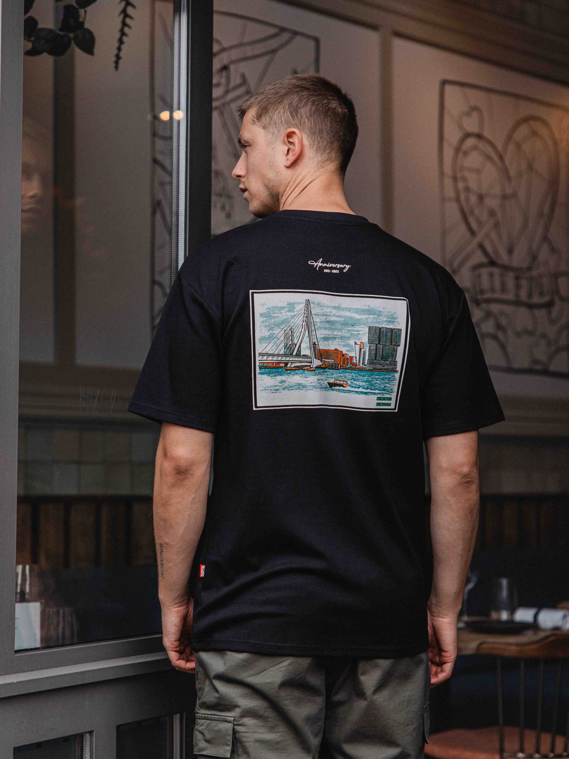 Black R’dam Oversized T-shirt 1608 WEAR